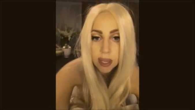LadyGaGa创新头发为新专辑宣传造势
